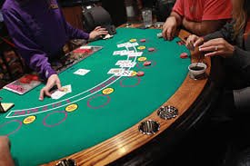 Filipino players enjoying sports betting and casino games on go123 apk mobile platform